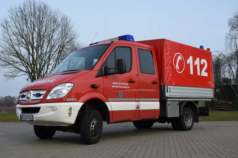 Gerätewagen Nachschub auf Mercedes-Benz Sprinter mit Allradantrieb